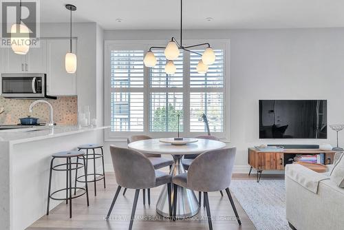 518 - 657 Cricklewood Drive, Mississauga, ON - Indoor Photo Showing Dining Room