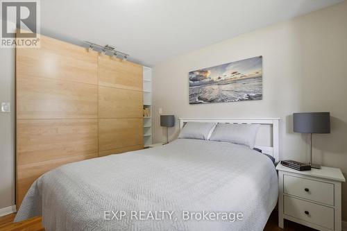 224 Irving Place, London, ON - Indoor Photo Showing Bedroom