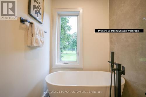 20 Haig Avenue, Toronto, ON - Indoor Photo Showing Bathroom