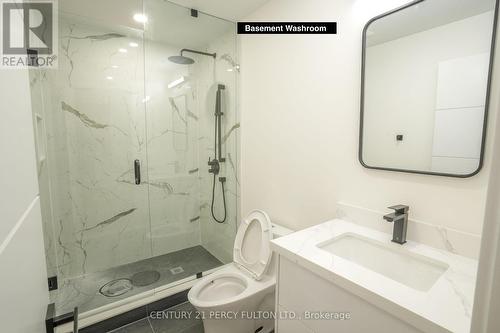 20 Haig Avenue, Toronto, ON - Indoor Photo Showing Bathroom
