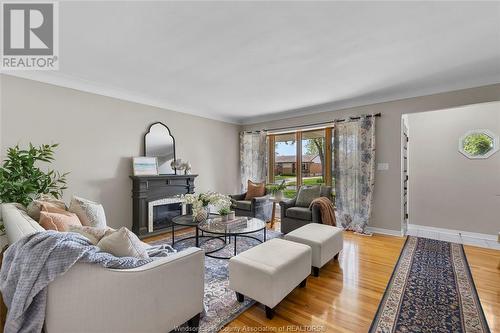 1022 Westchester Drive, Windsor, ON - Indoor Photo Showing Living Room With Fireplace