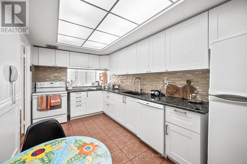 #407 - 1555 Finch Avenue E, Toronto, ON - Indoor Photo Showing Kitchen