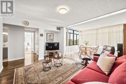 #407 - 1555 Finch Avenue E, Toronto, ON - Indoor Photo Showing Living Room