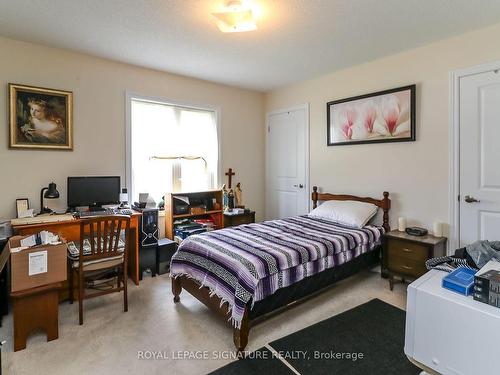 48 Allegra Dr, Wasaga Beach, ON - Indoor Photo Showing Bedroom