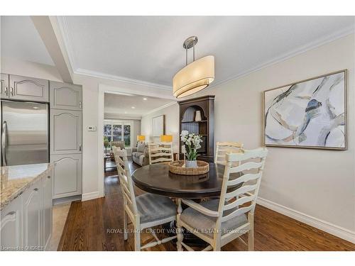 32 Parkview Pl, Brampton, ON - Indoor Photo Showing Dining Room