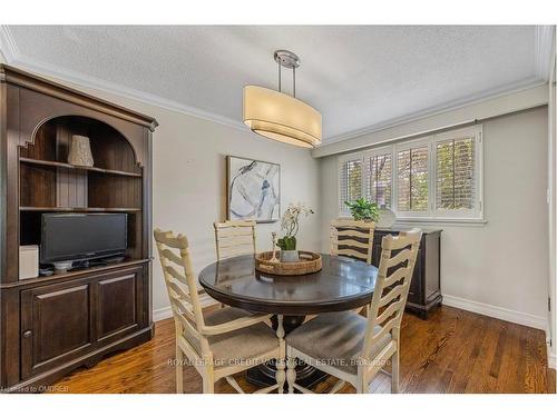 32 Parkview Pl, Brampton, ON - Indoor Photo Showing Dining Room