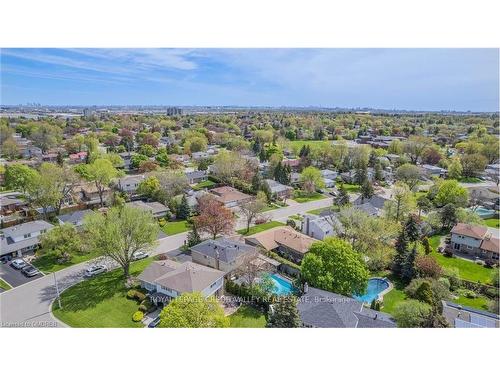 32 Parkview Pl, Brampton, ON - Outdoor With View