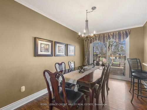 25 Caledon Cres, Brampton, ON - Indoor Photo Showing Dining Room