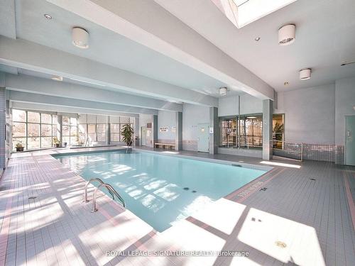711-4460 Tucana Crt, Mississauga, ON - Indoor Photo Showing Other Room With In Ground Pool