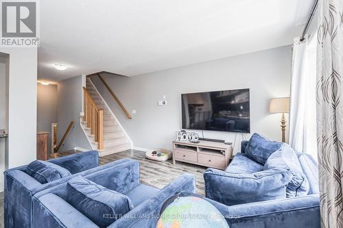 124 Summit Ridge Drive, Guelph (Grange Hill East), ON - Indoor Photo Showing Living Room