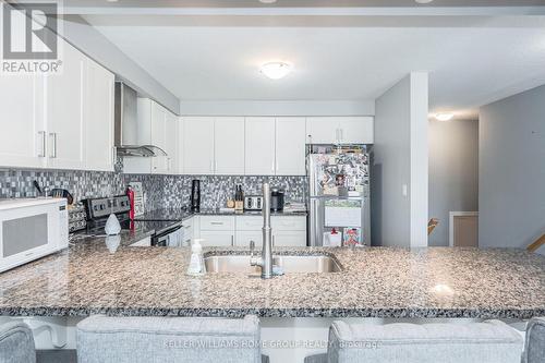 124 Summit Ridge Drive, Guelph (Grange Hill East), ON - Indoor Photo Showing Kitchen With Double Sink With Upgraded Kitchen