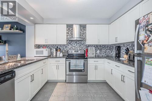 124 Summit Ridge Drive, Guelph (Grange Hill East), ON - Indoor Photo Showing Kitchen With Stainless Steel Kitchen With Upgraded Kitchen