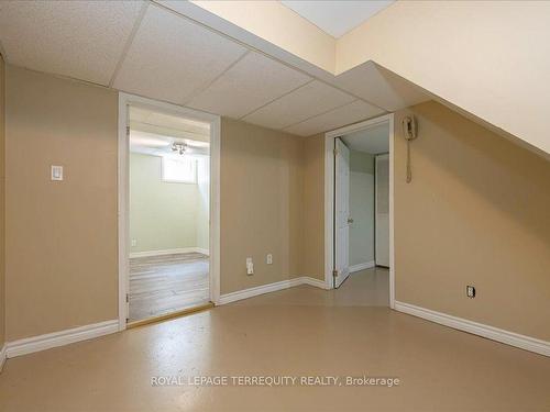 87 Arthur Ave, Barrie, ON - Indoor Photo Showing Other Room