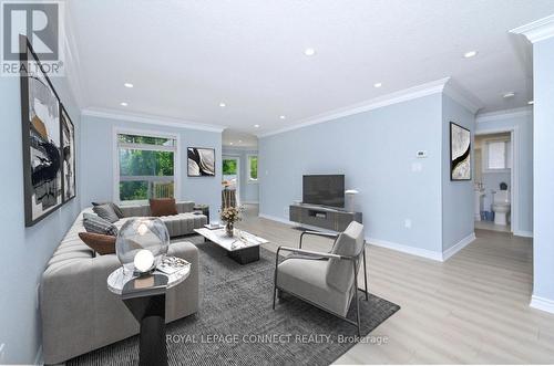 103 Gore Drive, Barrie, ON - Indoor Photo Showing Living Room