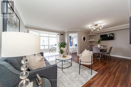 1905 - 115 Hillcrest Avenue, Mississauga, ON - Indoor Photo Showing Living Room