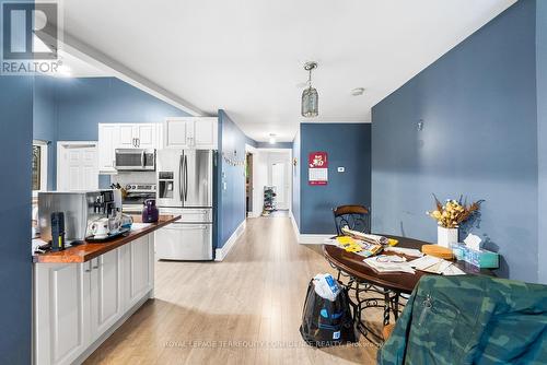 40 Larkfield Drive, Toronto, ON - Indoor Photo Showing Kitchen