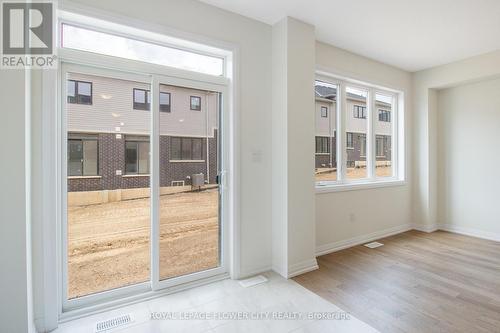 27 Lonsdale Road, Haldimand, ON - Indoor Photo Showing Other Room