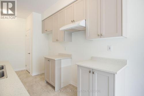 27 Lonsdale Road, Haldimand, ON - Indoor Photo Showing Kitchen