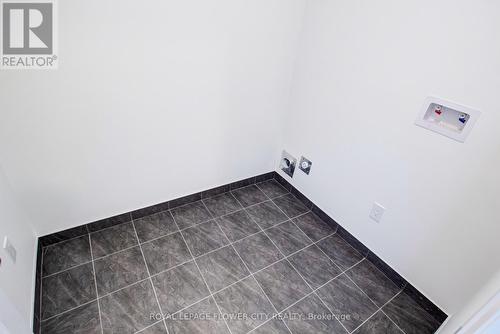 27 Lonsdale Road, Haldimand, ON - Indoor Photo Showing Other Room