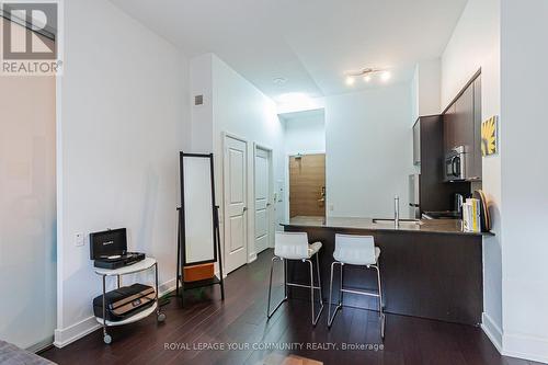 302 - 23 Sheppard Avenue E, Toronto, ON - Indoor Photo Showing Other Room