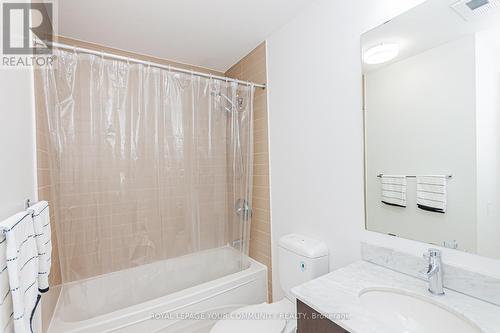 302 - 23 Sheppard Avenue E, Toronto, ON - Indoor Photo Showing Bathroom