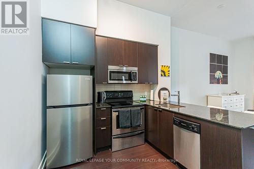 302 - 23 Sheppard Avenue E, Toronto, ON - Indoor Photo Showing Kitchen