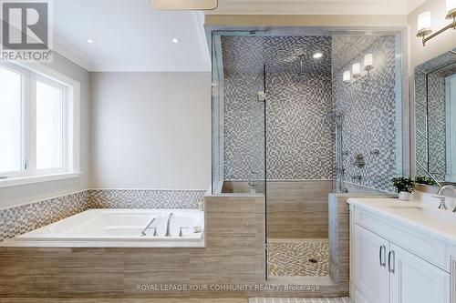 1810 Woodview Avenue, Pickering, ON - Indoor Photo Showing Bathroom