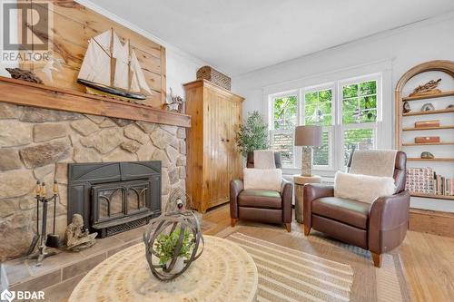 125 Dufferin Avenue, Belleville, ON - Indoor Photo Showing Living Room With Fireplace