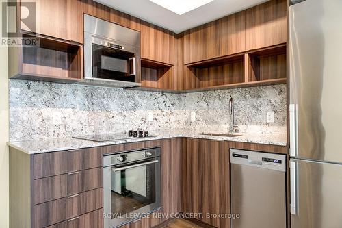 2801 - 7 Mabelle Avenue, Toronto (Islington-City Centre West), ON - Indoor Photo Showing Kitchen