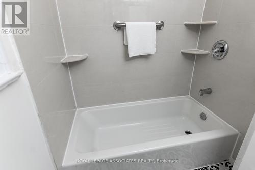 70 Bunnell Crescent, Toronto, ON - Indoor Photo Showing Bathroom