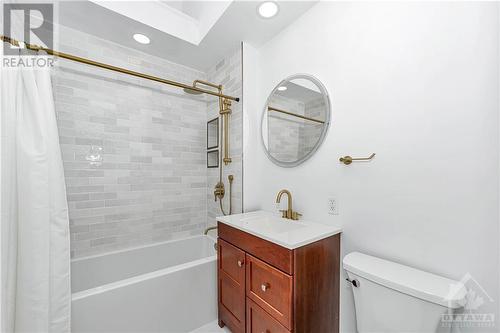 181 Crerar Avenue, Ottawa, ON - Indoor Photo Showing Bathroom