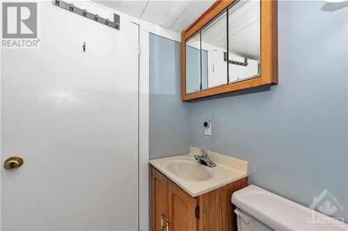 181 Crerar Avenue, Ottawa, ON - Indoor Photo Showing Bathroom