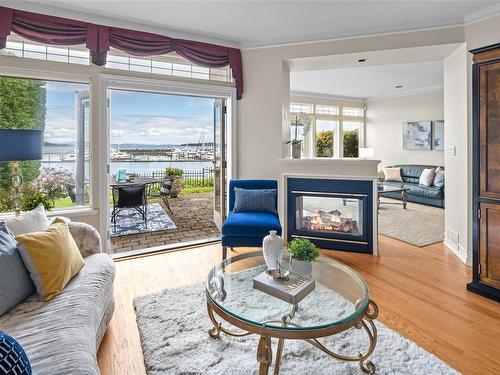 10001 Third St, Sidney, BC - Indoor Photo Showing Living Room With Fireplace