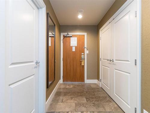 113/115 D-1376 Lynburne Pl, Langford, BC - Indoor Photo Showing Other Room