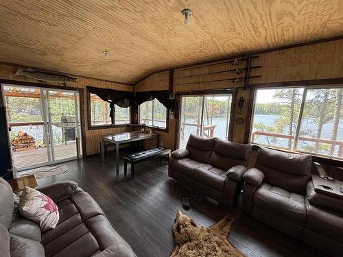 1 Viking Island Eagle Lake, Eagle Lake, ON - Indoor Photo Showing Living Room