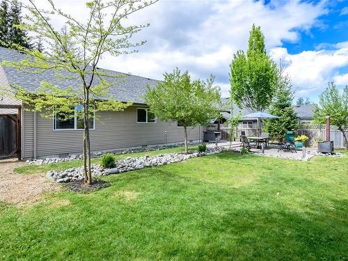 3353 Mill St, Cumberland, BC 