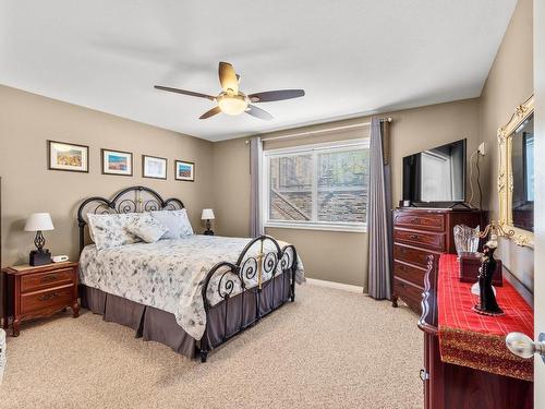 1260 Raven Drive, Kamloops, BC - Indoor Photo Showing Bedroom
