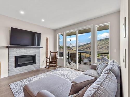 124-2045 Stagecoach Drive, Kamloops, BC - Indoor Photo Showing Living Room With Fireplace