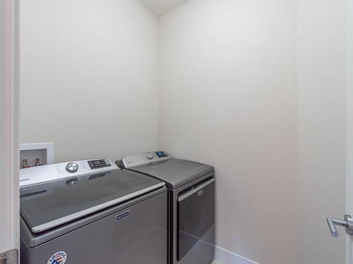 124-2045 Stagecoach Drive, Kamloops, BC - Indoor Photo Showing Laundry Room