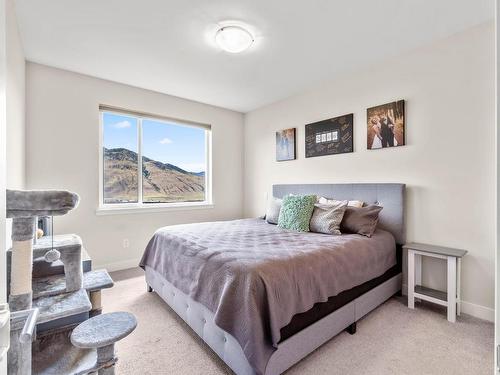 124-2045 Stagecoach Drive, Kamloops, BC - Indoor Photo Showing Bedroom