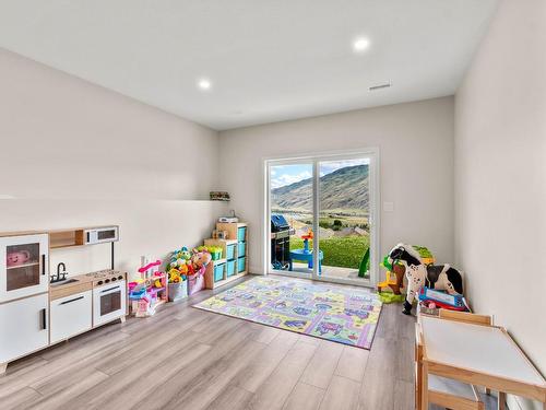 124-2045 Stagecoach Drive, Kamloops, BC - Indoor Photo Showing Other Room