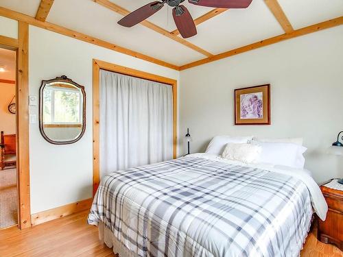 4994 Ian Ave, Port Alberni, BC - Indoor Photo Showing Bedroom