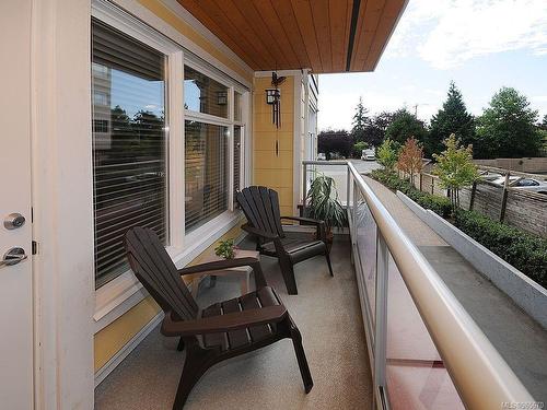 202-1510 Hillside Ave, Victoria, BC - Outdoor With Exterior