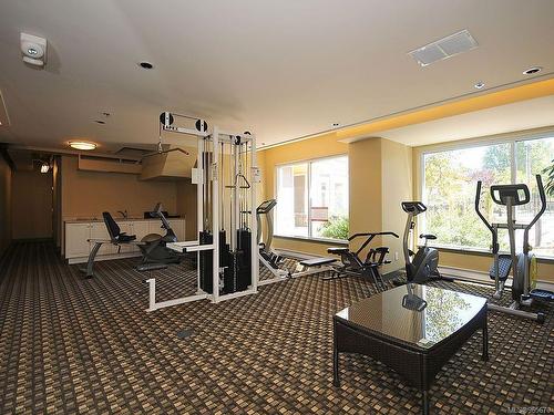 202-1510 Hillside Ave, Victoria, BC - Indoor Photo Showing Gym Room