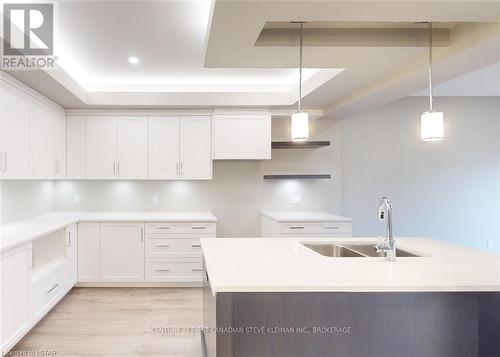 101 - 2700 Buroak Drive, London, ON - Indoor Photo Showing Kitchen With Double Sink