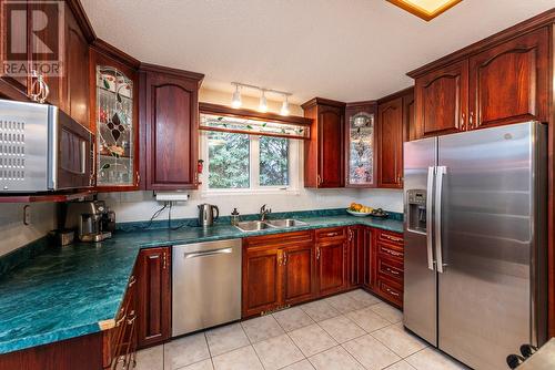 6966 Gladstone Place, Prince George, BC - Indoor Photo Showing Kitchen