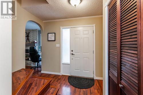 6966 Gladstone Place, Prince George, BC - Indoor Photo Showing Kitchen With Double Sink