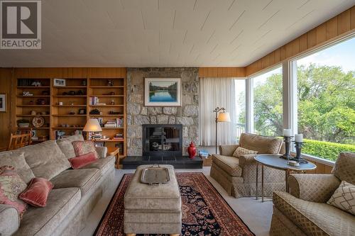 13420 Bristow Road, Summerland, BC - Indoor Photo Showing Living Room With Fireplace