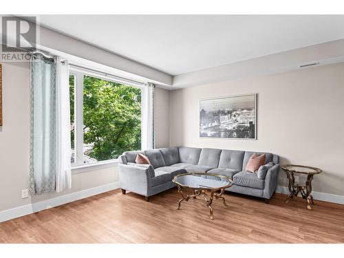 3804 32 Avenue Unit# 5, Vernon, BC - Indoor Photo Showing Living Room
