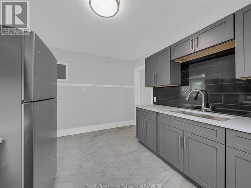 729 Campbell Avenue, Windsor, ON - Indoor Photo Showing Kitchen
